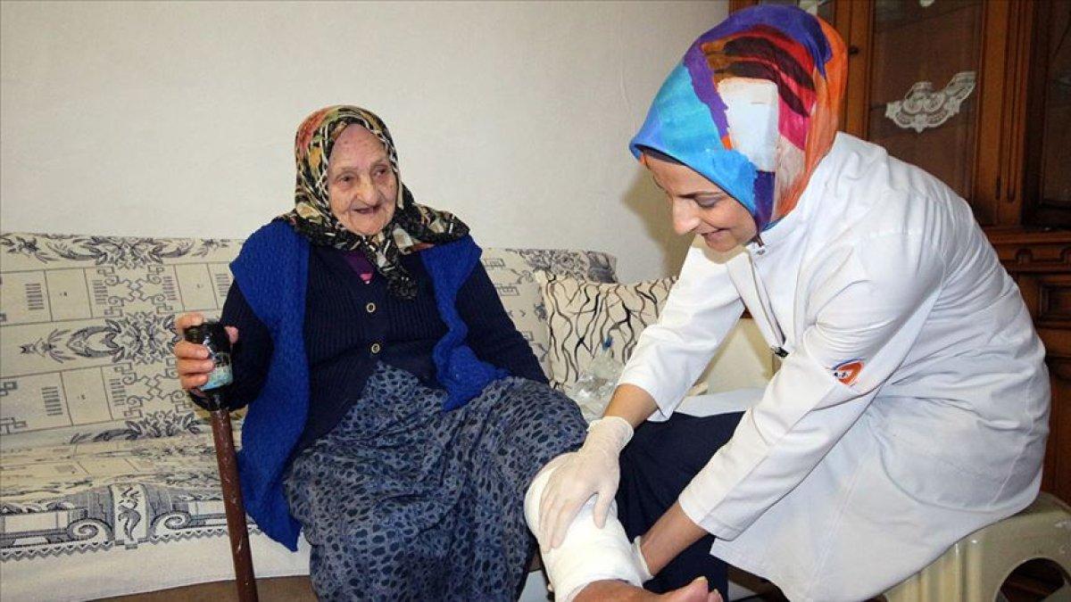 Derya Yanık: Evde bakım yardımını hesaplara yatırmaya başladık