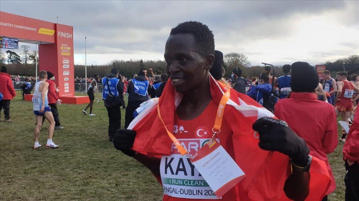 Aras Kaya'ya 3 yıl men cezası