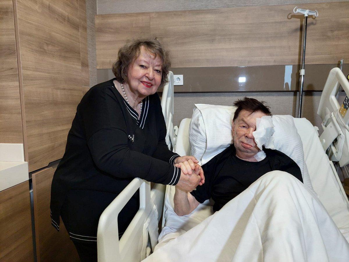 İstanbul'a gelen Rus hastanın yüzünden 2 yumruk büyüklüğünde tümör çıktı