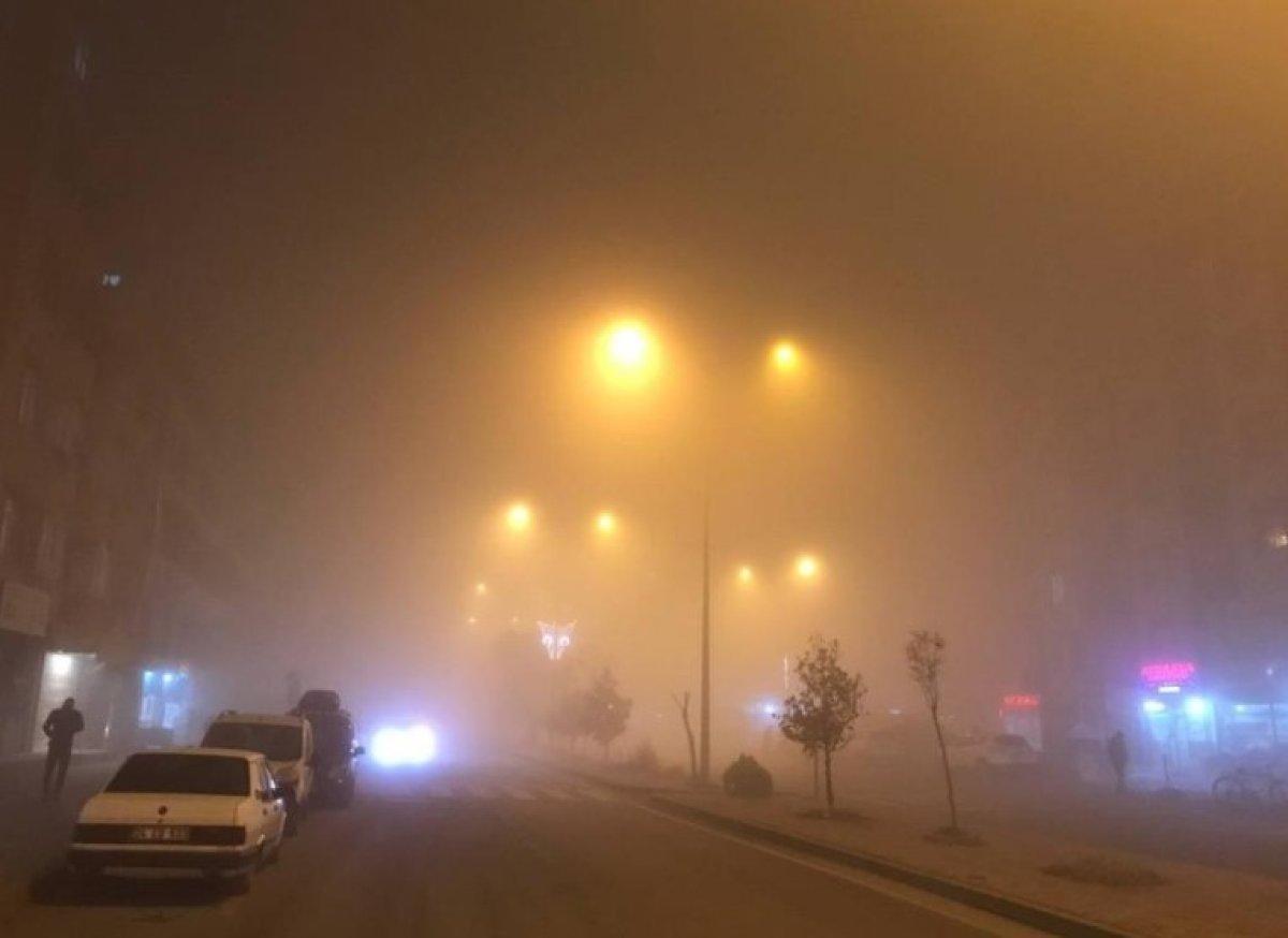 Iğdır'da sis sürücülere zor anlar yaşattı