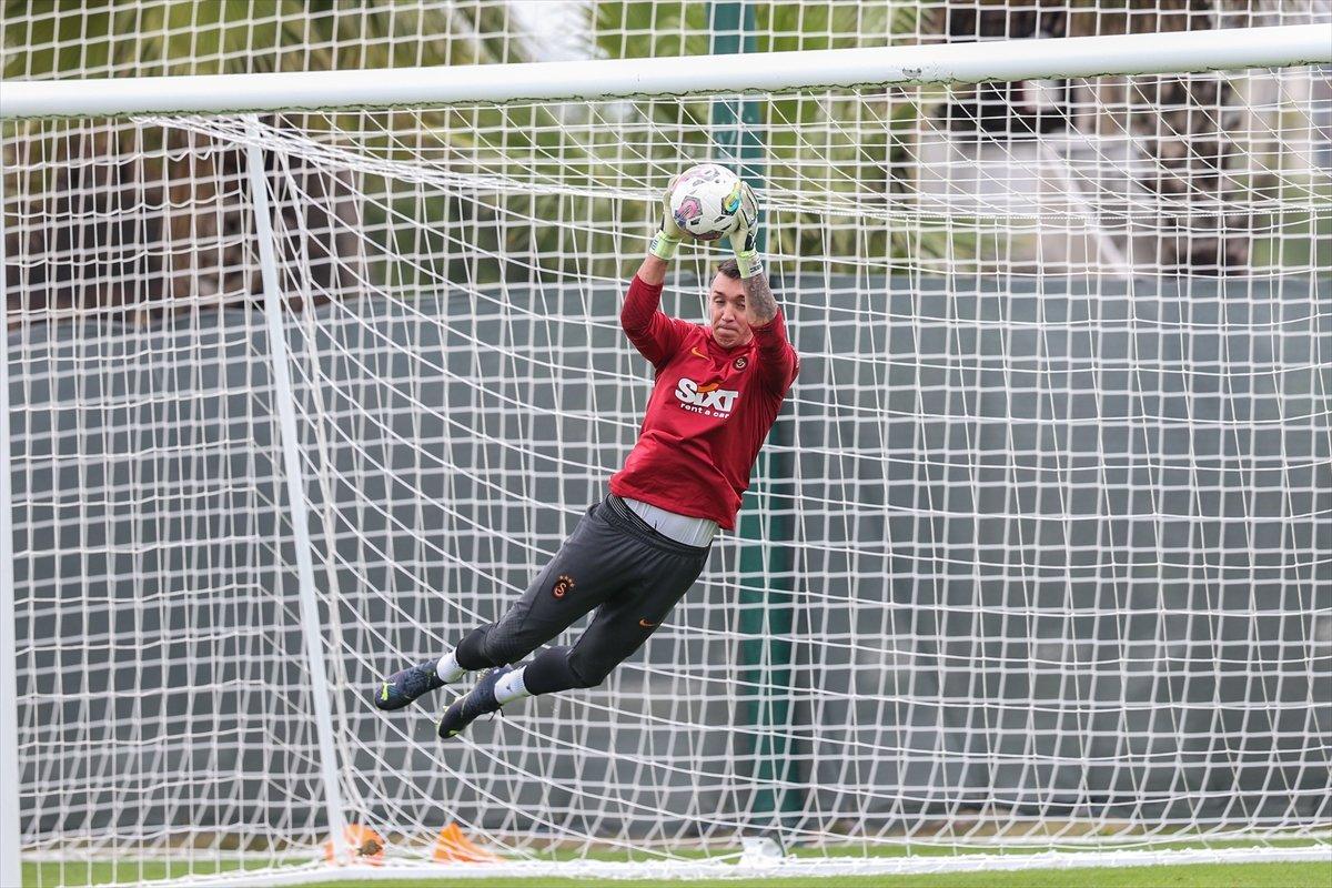 Muslera ve Icardi'den Arjantin'e tebrik