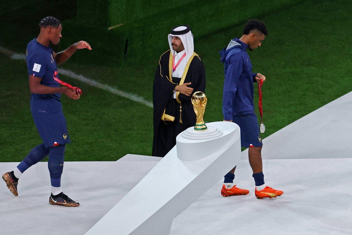 Penaltı kaçıran Kingsley Coman, ırkçı saldırılara maruz kaldı