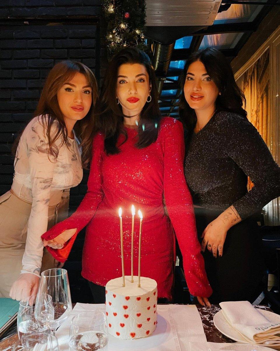 Aslıhan Güner, bu sene 5 kere doğum günü kutladı