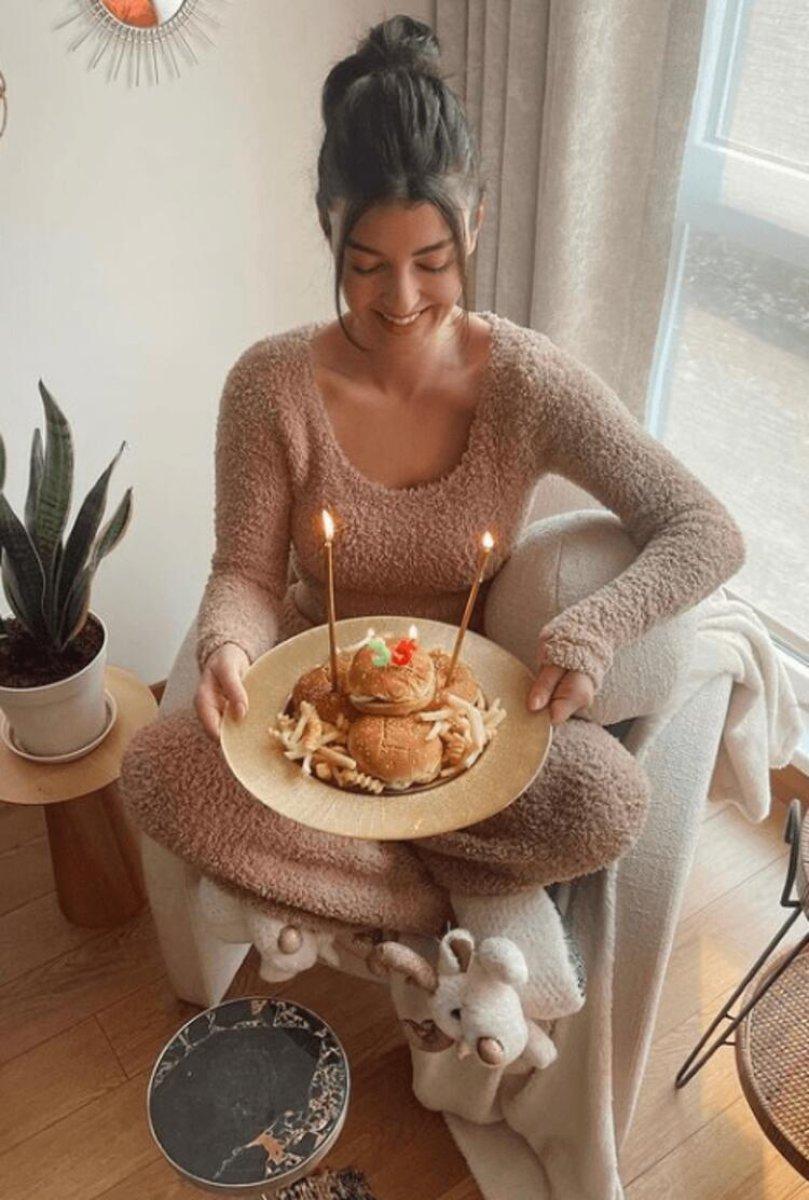 Aslıhan Güner, bu sene 5 kere doğum günü kutladı