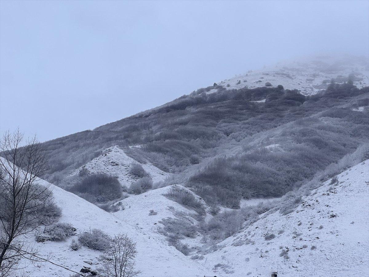 Doğu Karadeniz'in yüksek kesimleri beyaza büründü