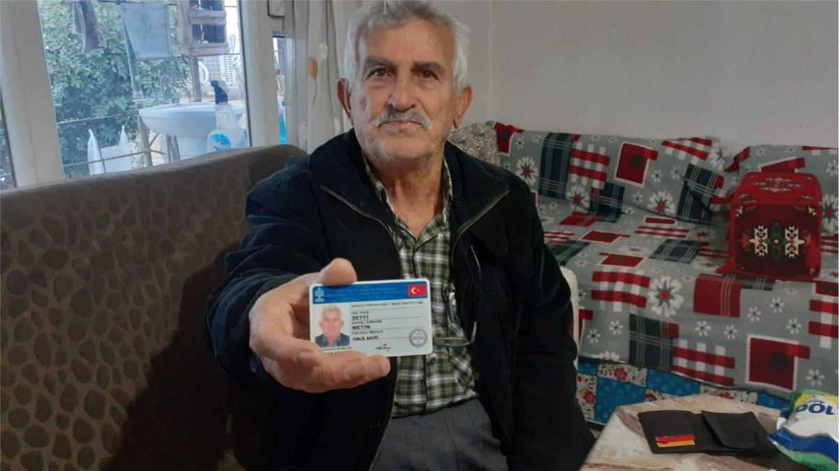 11 yaşında gördüğü rüya sonrası yüzlerce şiir yazdı