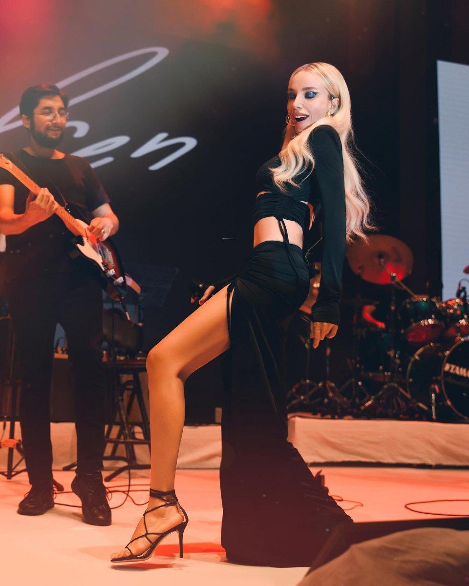 Gülşen'in ‘imam hatip’ davası ertelendi