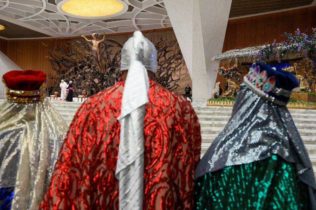 Papa Francis: İblis bizi kuşattı