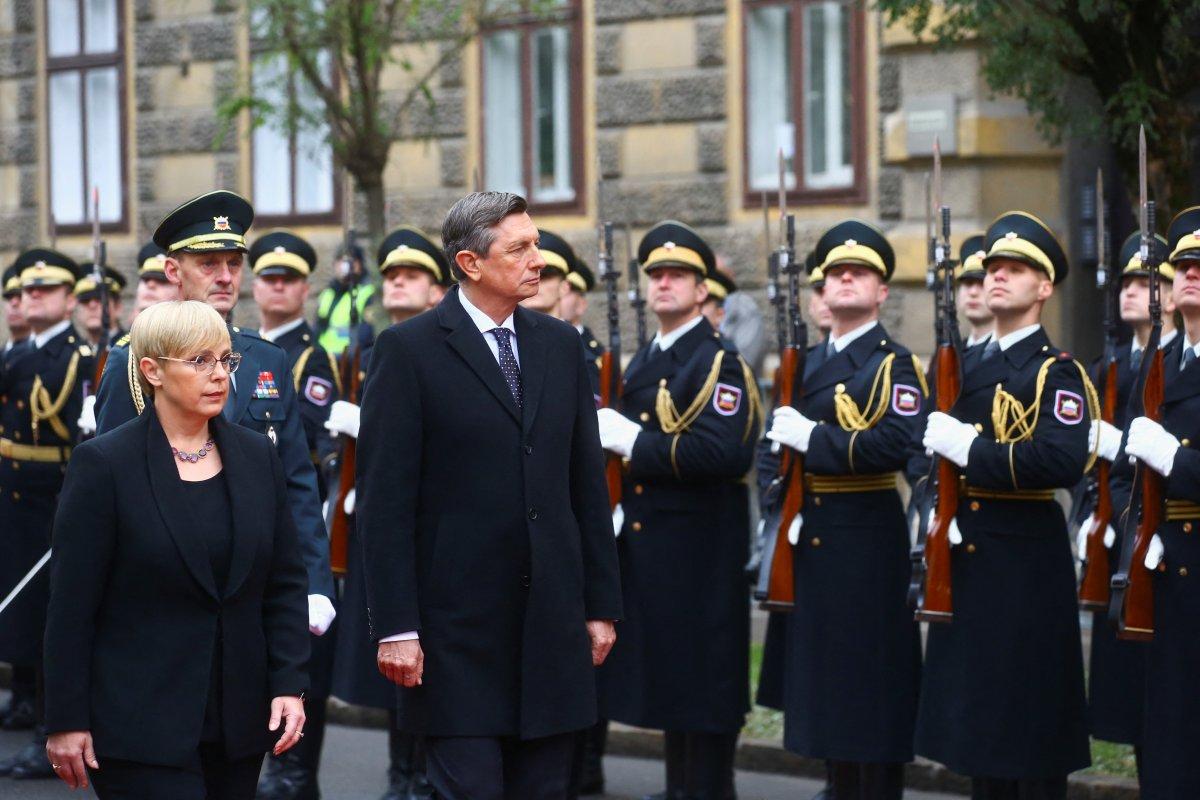 Slovenya'nın ilk kadın Cumhurbaşkanı Pirc Musar görevine başladı