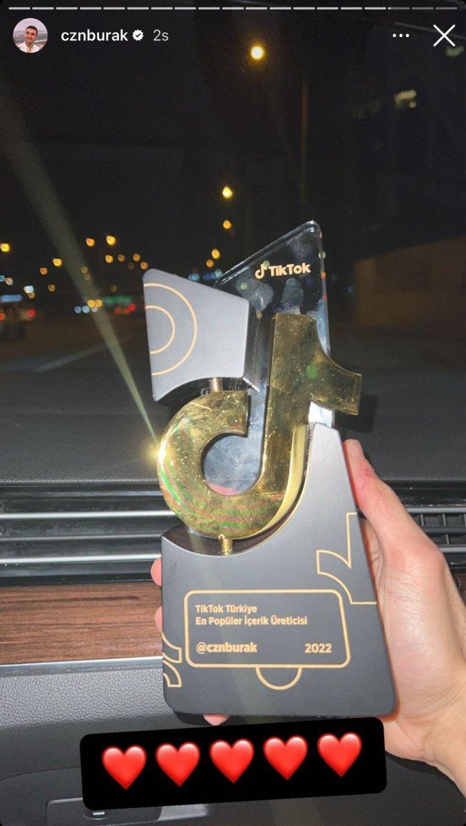 TikTok'tan CZN Burak'a Türkiye'nin 1 numarası ödülü