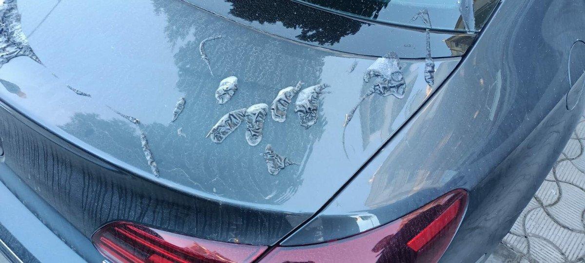 Aydın’da, zabıta müdürünün otomobiline boya sökücü döküldü