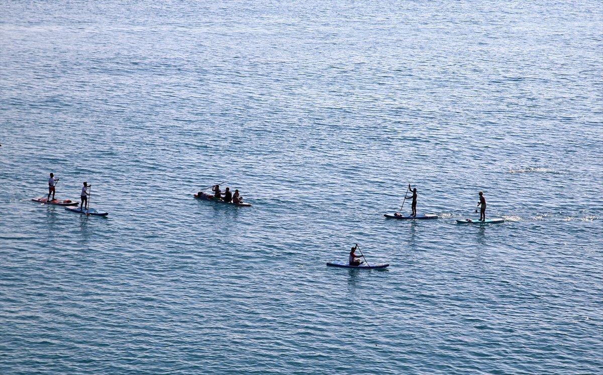 Antalya'da deniz suyu sıcaklığı, hava sıcaklığını geçti