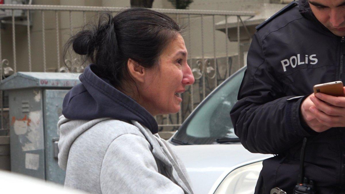 Denizli'de üvey babasını göğsünden bıçaklayan kız gözaltına alındı 