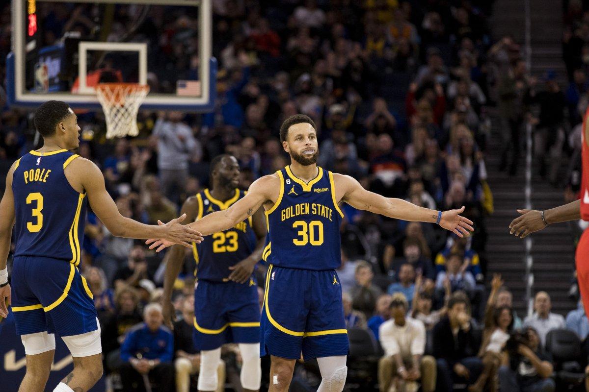 Stephen Curry, 2 hafta daha forma giyemeyecek