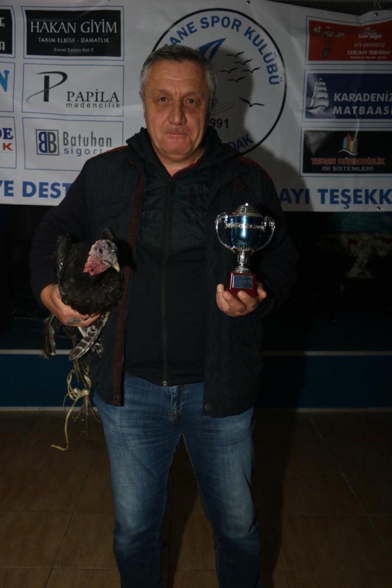 Zonguldak'ta hindi ödüllü okey turnuvası