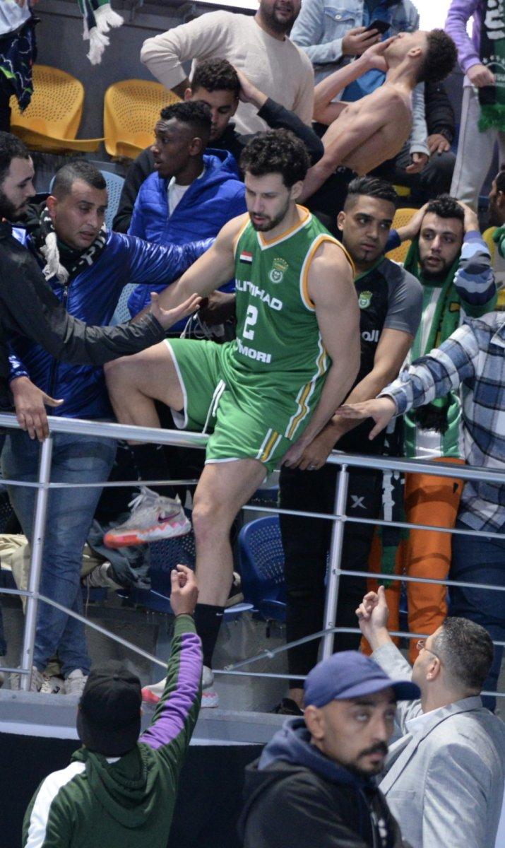 Mısır’da basketbol maçı sırasında tribün çöktü: 27 yaralı