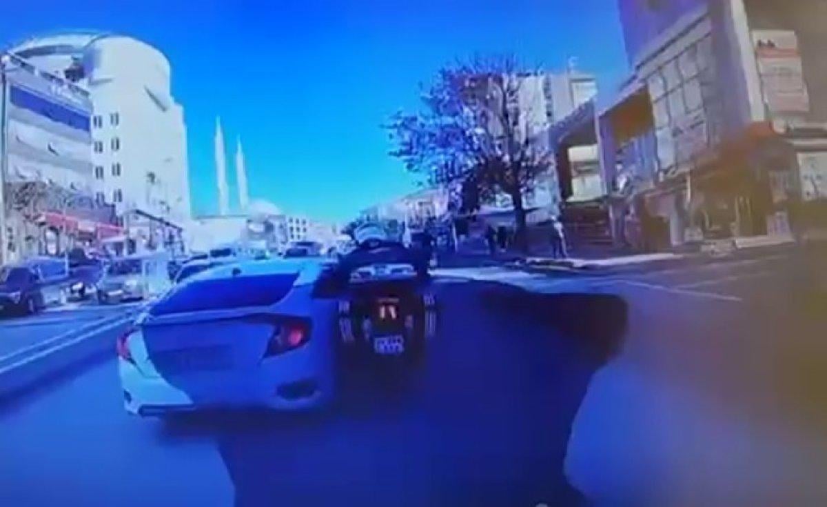 Esenyurt'ta motosiklete çarpan sürücü arkasına bakmadan kaçtı