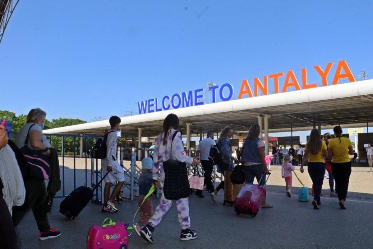 Antalya'ya aralık ayında 61 bin 250 Alman turist geldi