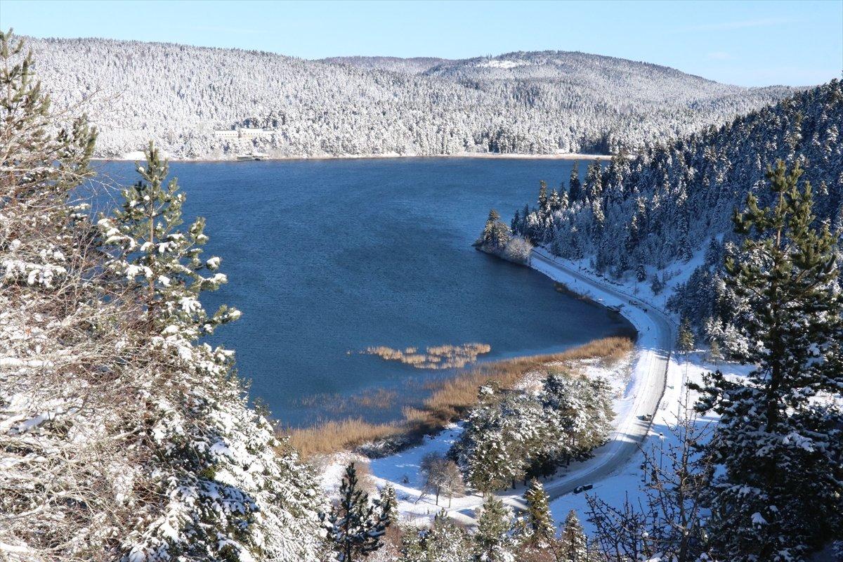 Abant'ta kar 30 santimetre oldu