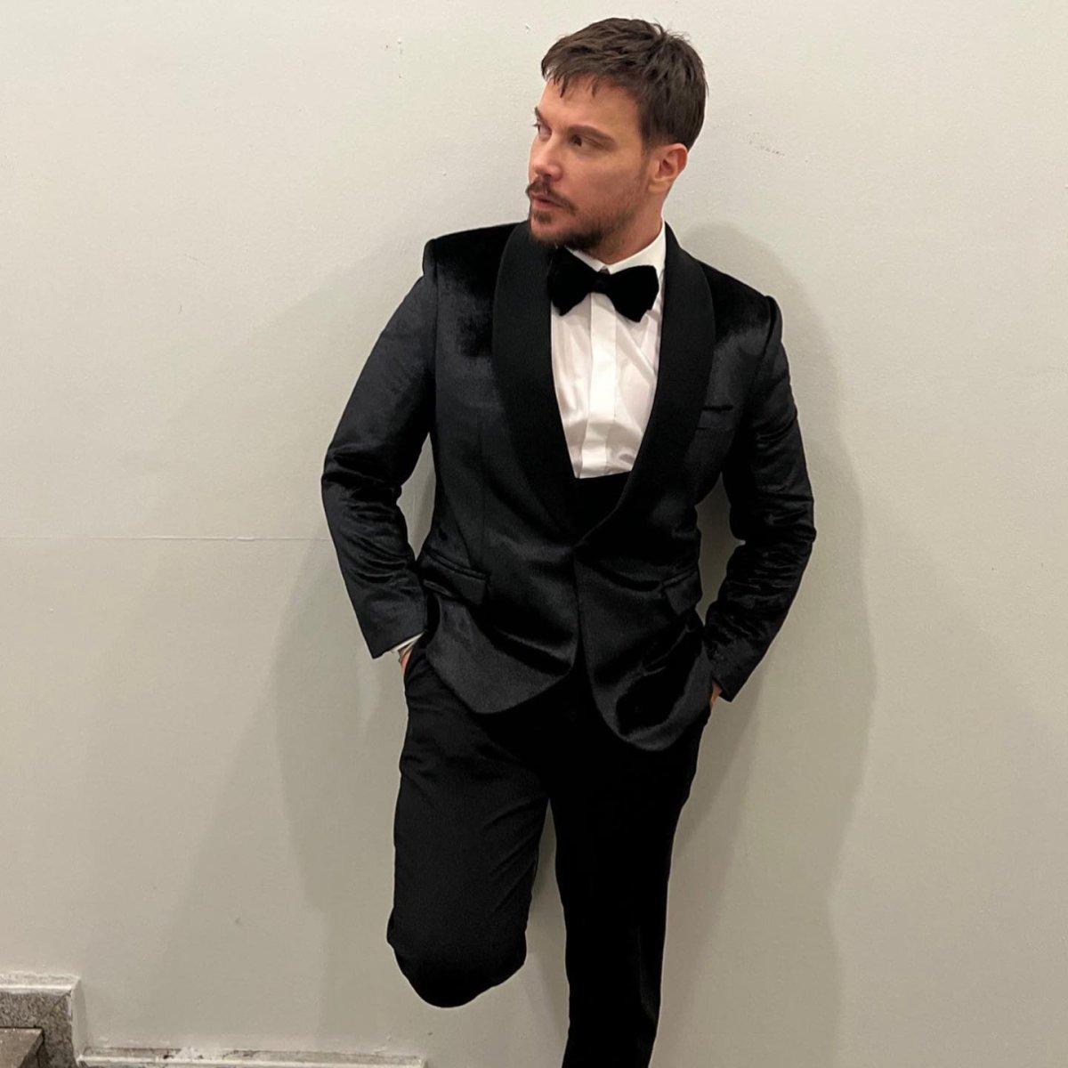 Sinan Akçıl ile Defne Samyeli aşk yaşıyor