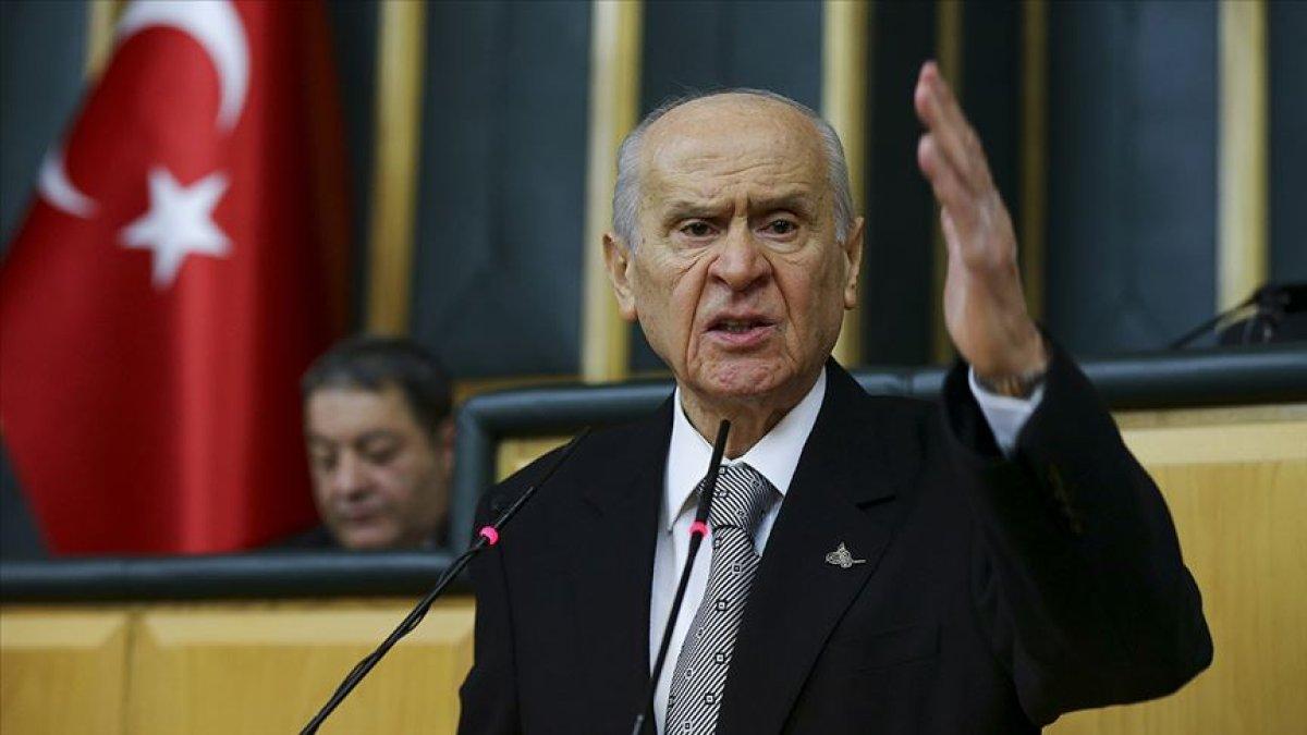 Devlet Bahçeli’den Ahmet Davutoğlu’na salvolar 