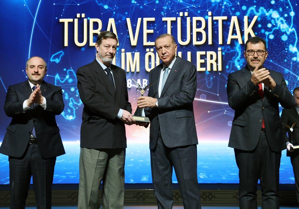 Cumhurbaşkanı Erdoğan, TÜBİTAK ve TÜBA Bilim Ödülleri Töreni'nde konuştu