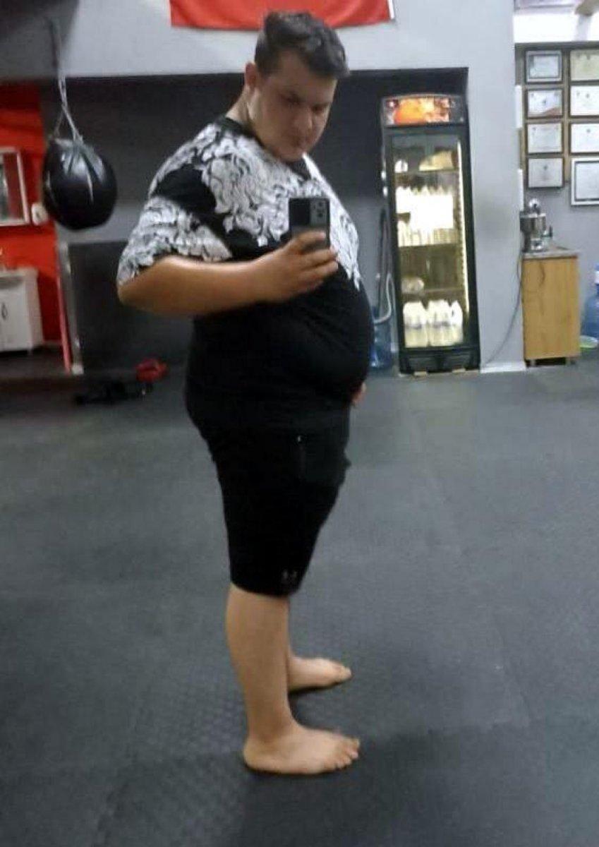 Manisa’da 19 yaşındaki genç 4 ayda 57 kilo verdi