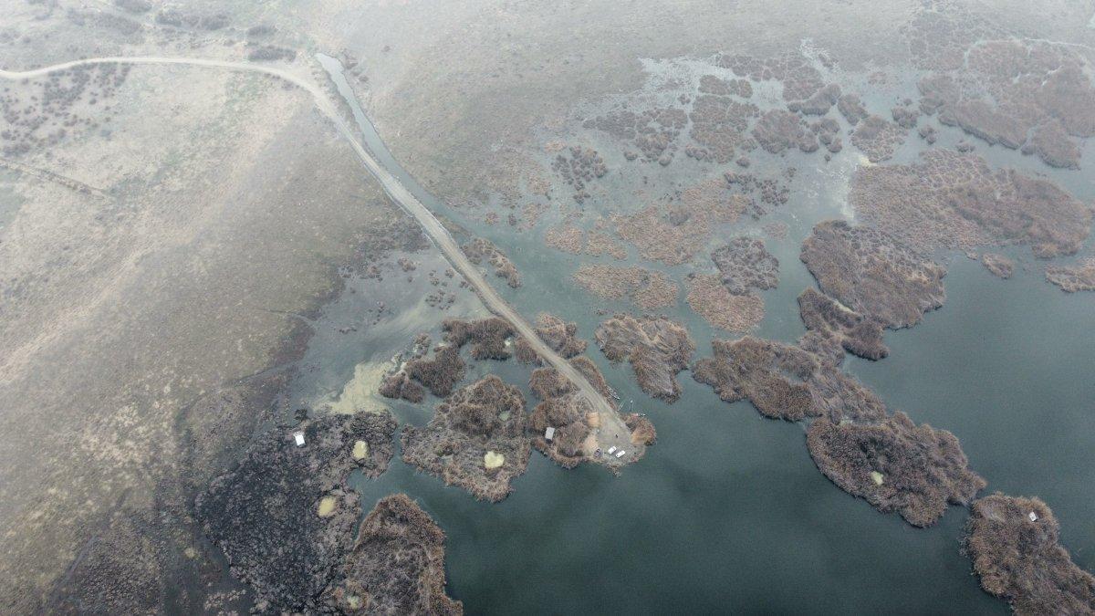 Eber Gölü'nde su seviyesi yükseldi 