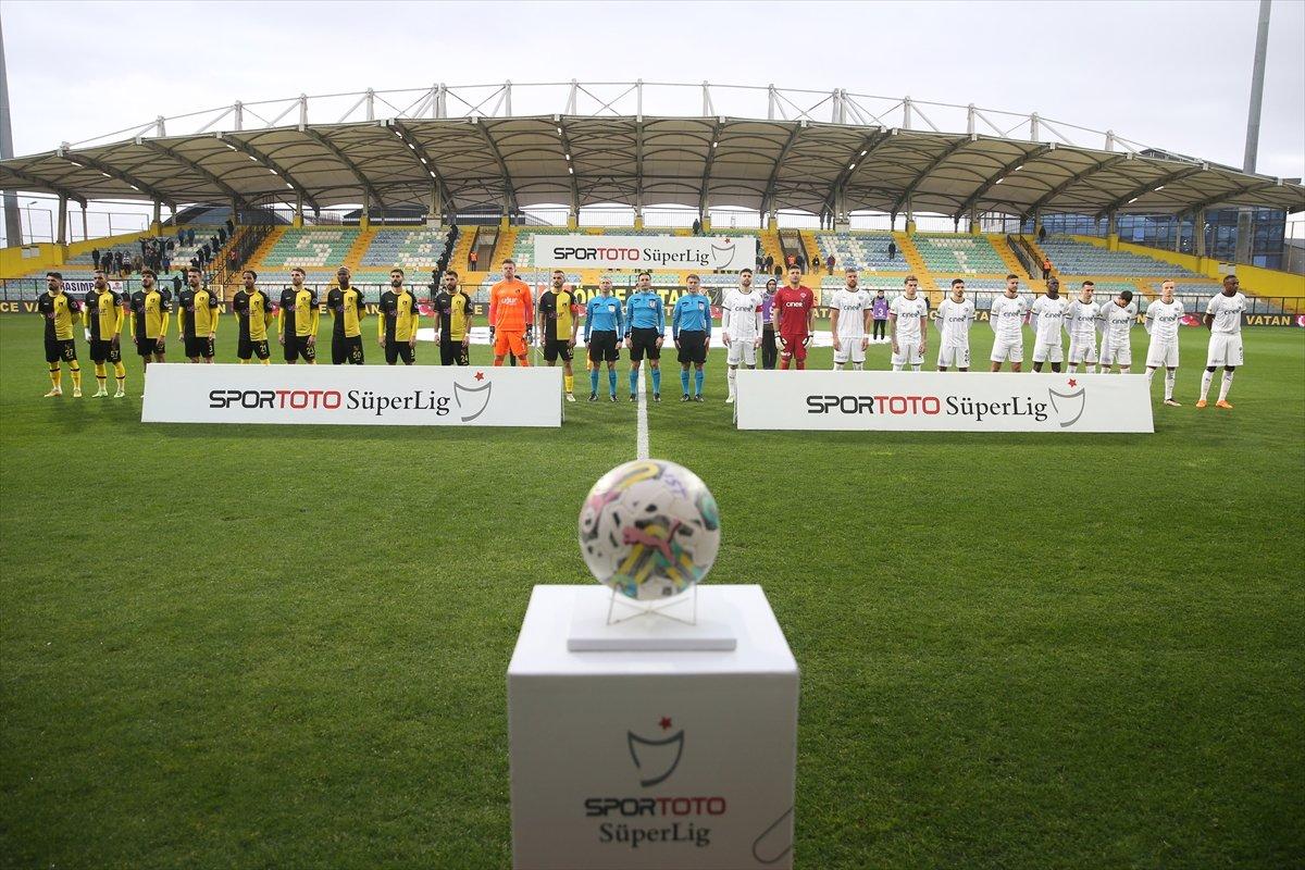 İstanbulspor, Kasımpaşa'yı iki golle geçti