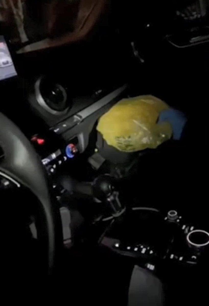 İstanbul'da uyuşturucu satan şahsın aracında mıknatıslı düzenek