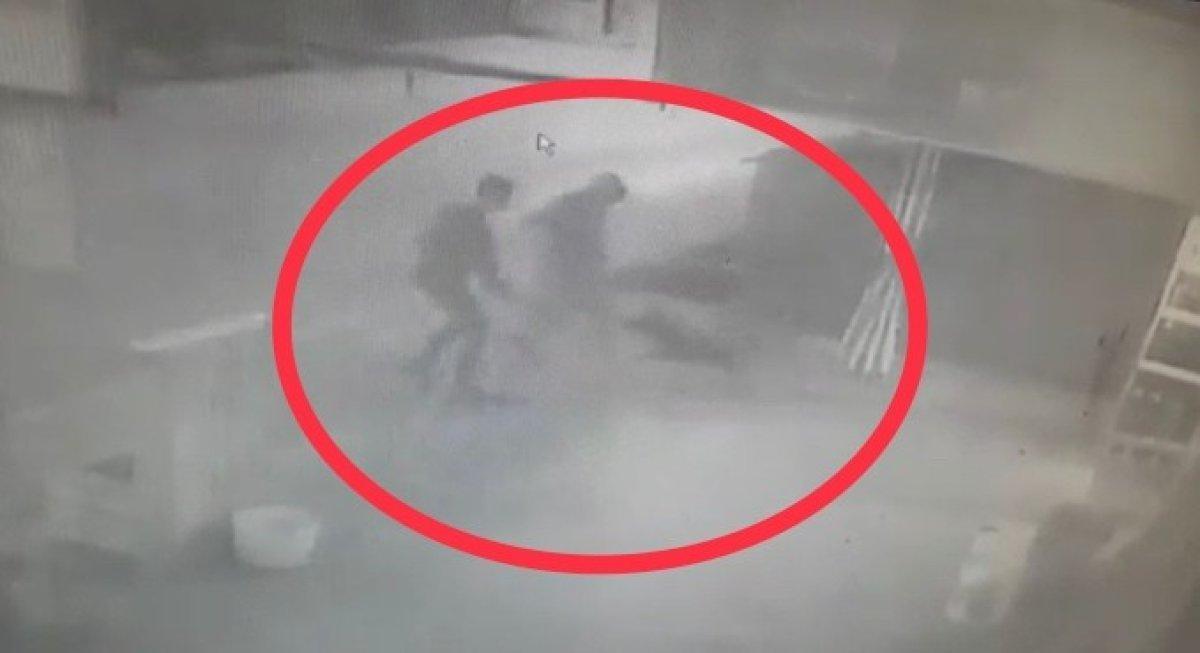 Osmaniye'de ekmek almaya giderken köpek saldırdı