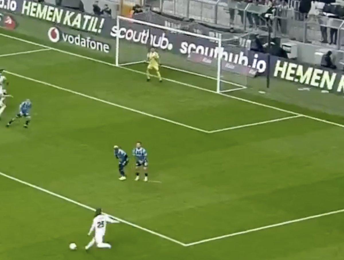 Arthur Masuaku'dan şık frikik golü