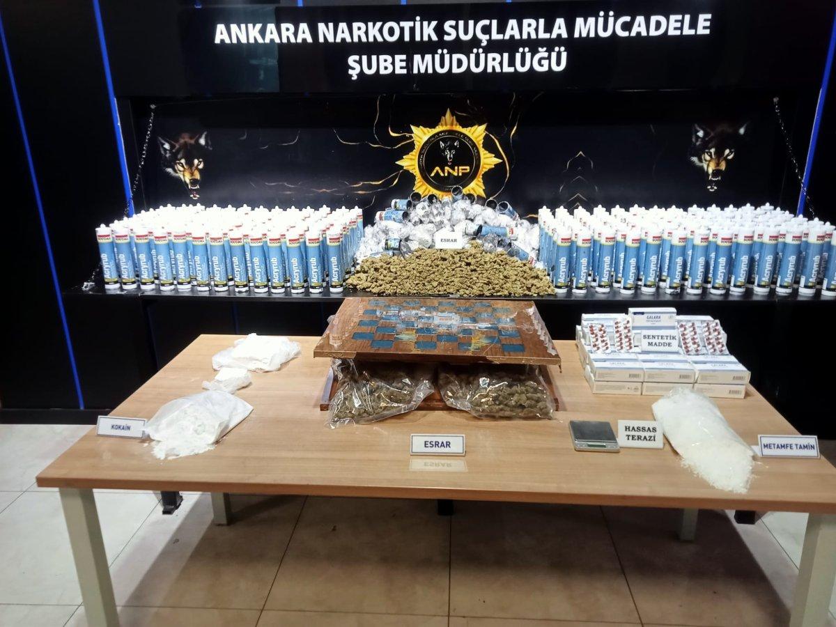Ankara'da 6 noktada uyuşturucu operasyonu: 13 gözaltı 