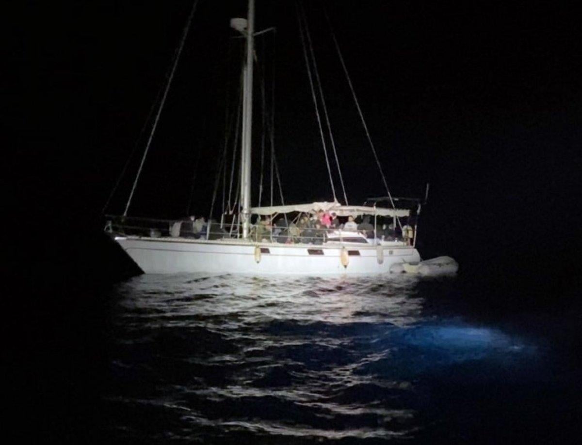 Datça'da yelkenli teknede 87 göçmen kurtarıldı