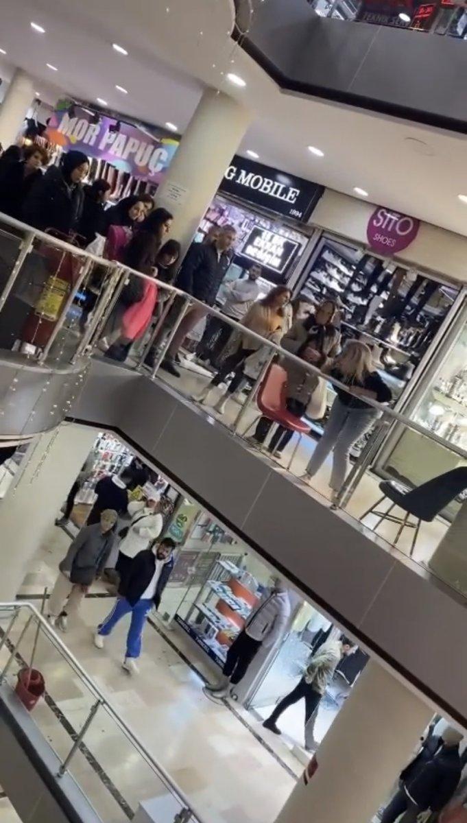 Beşiktaş'ta sinir krizi geçiren kadın kendini dövdü 