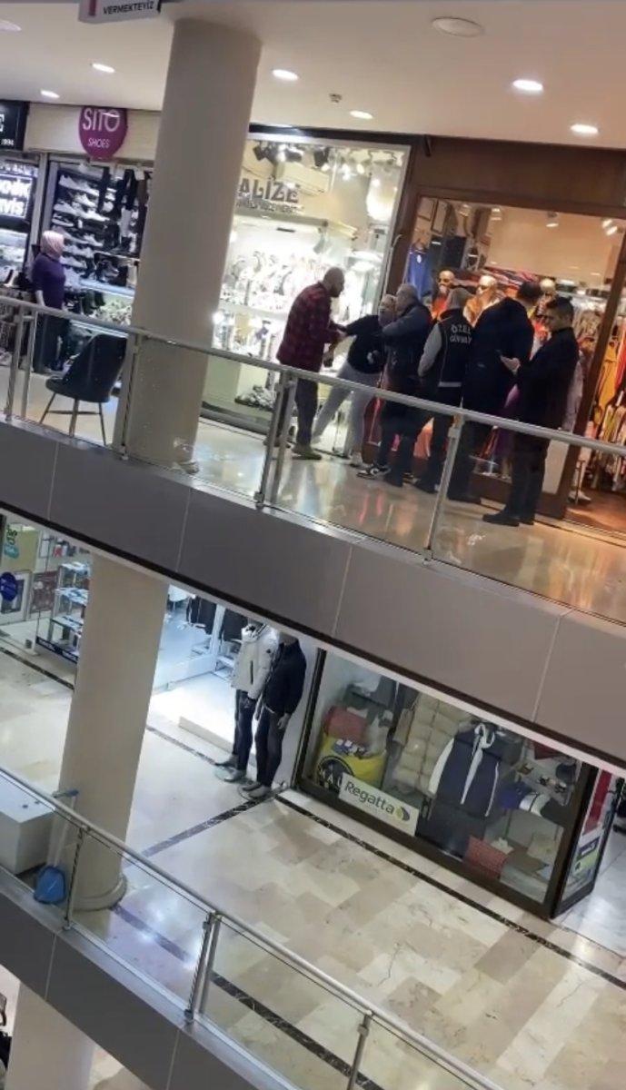 Beşiktaş'ta sinir krizi geçiren kadın kendini dövdü 