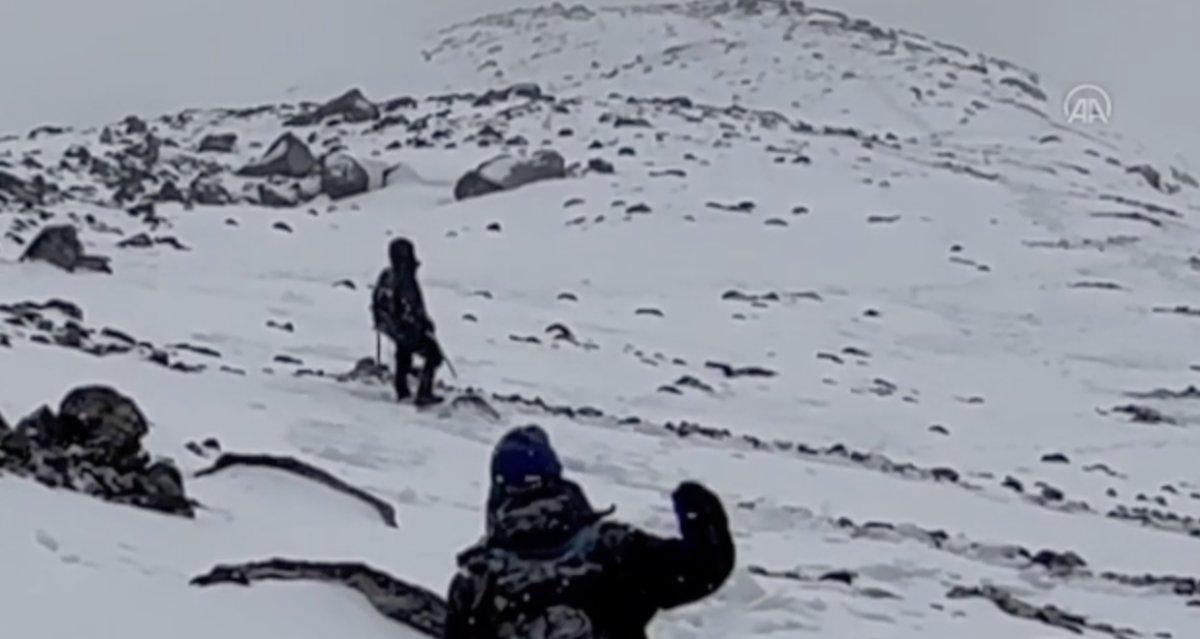 Almanya'dan gelen dağcı 1 haftada Ağrı Dağı'na tırmanabildi