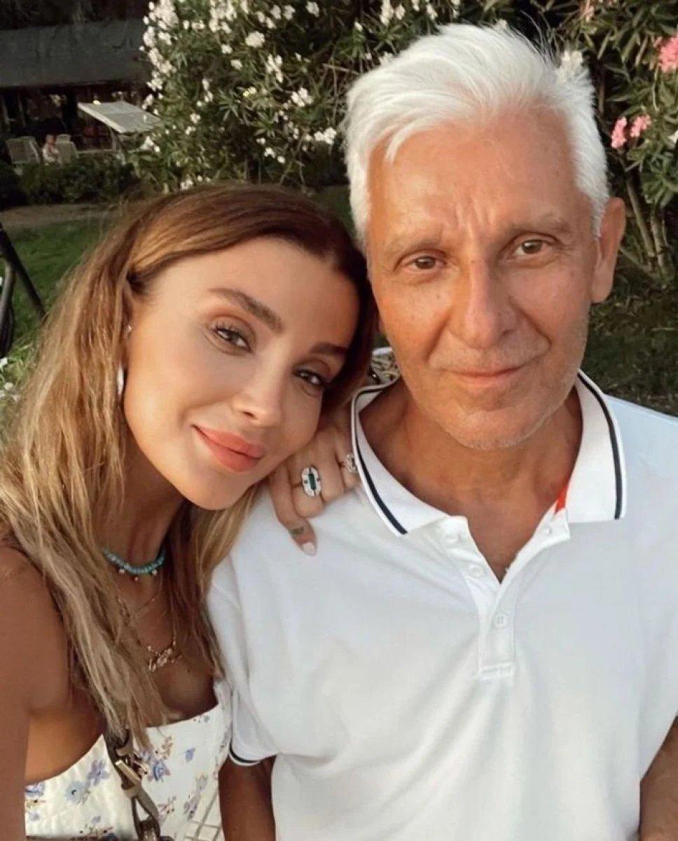 Özge Ulusoy'dan 2022'ye sitemli veda 